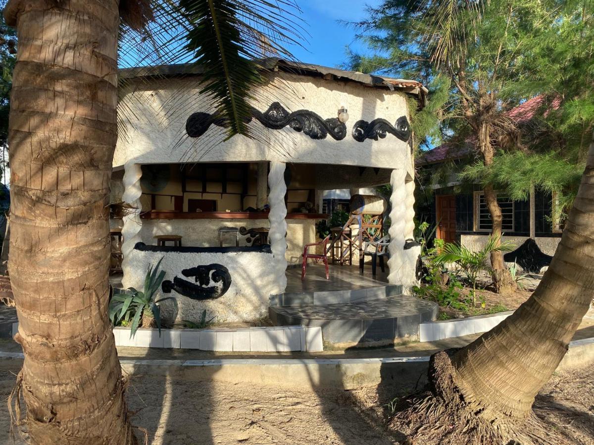 Jungle Beach Resort Sanyang Eksteriør bilde