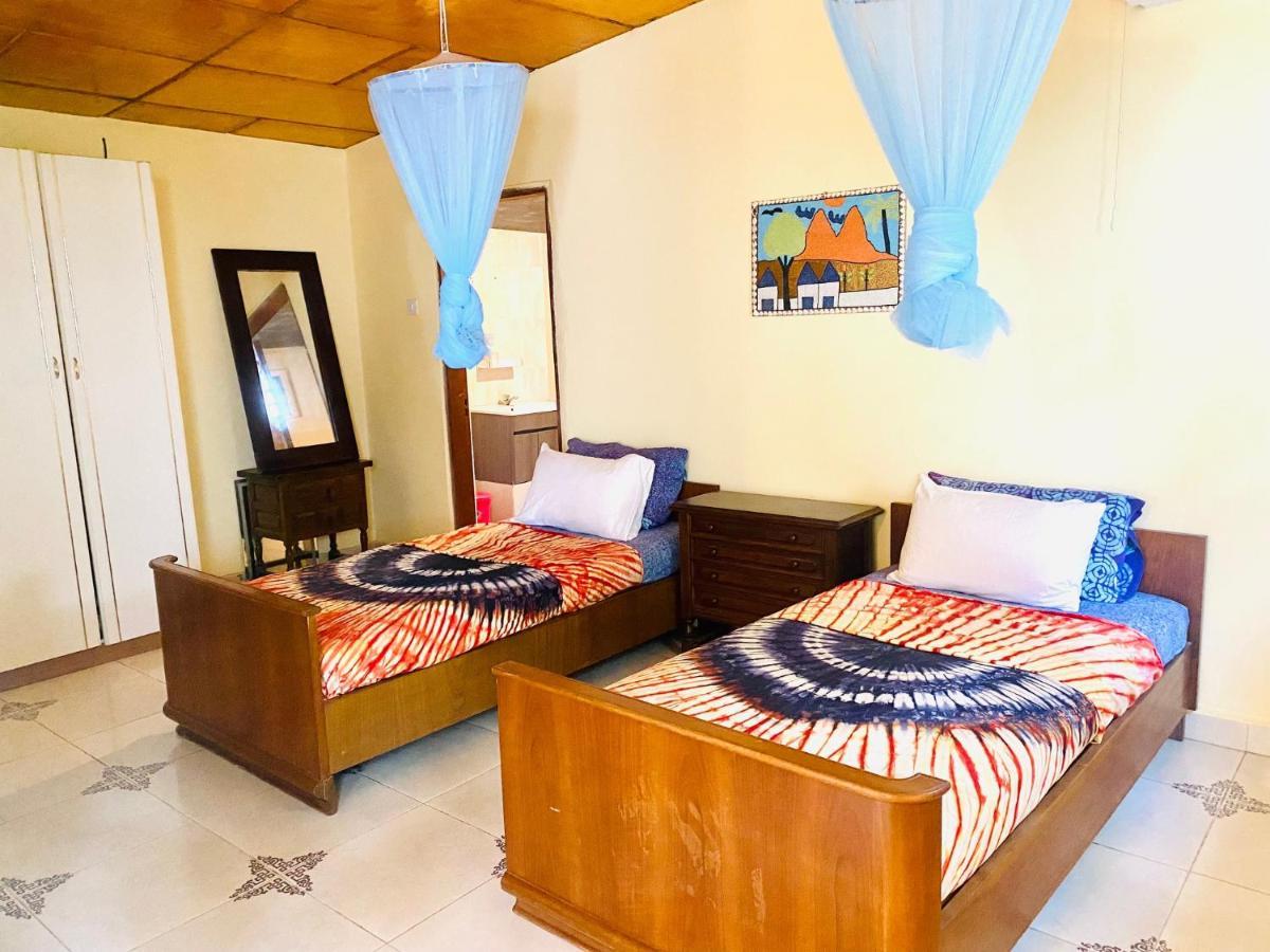 Jungle Beach Resort Sanyang Eksteriør bilde