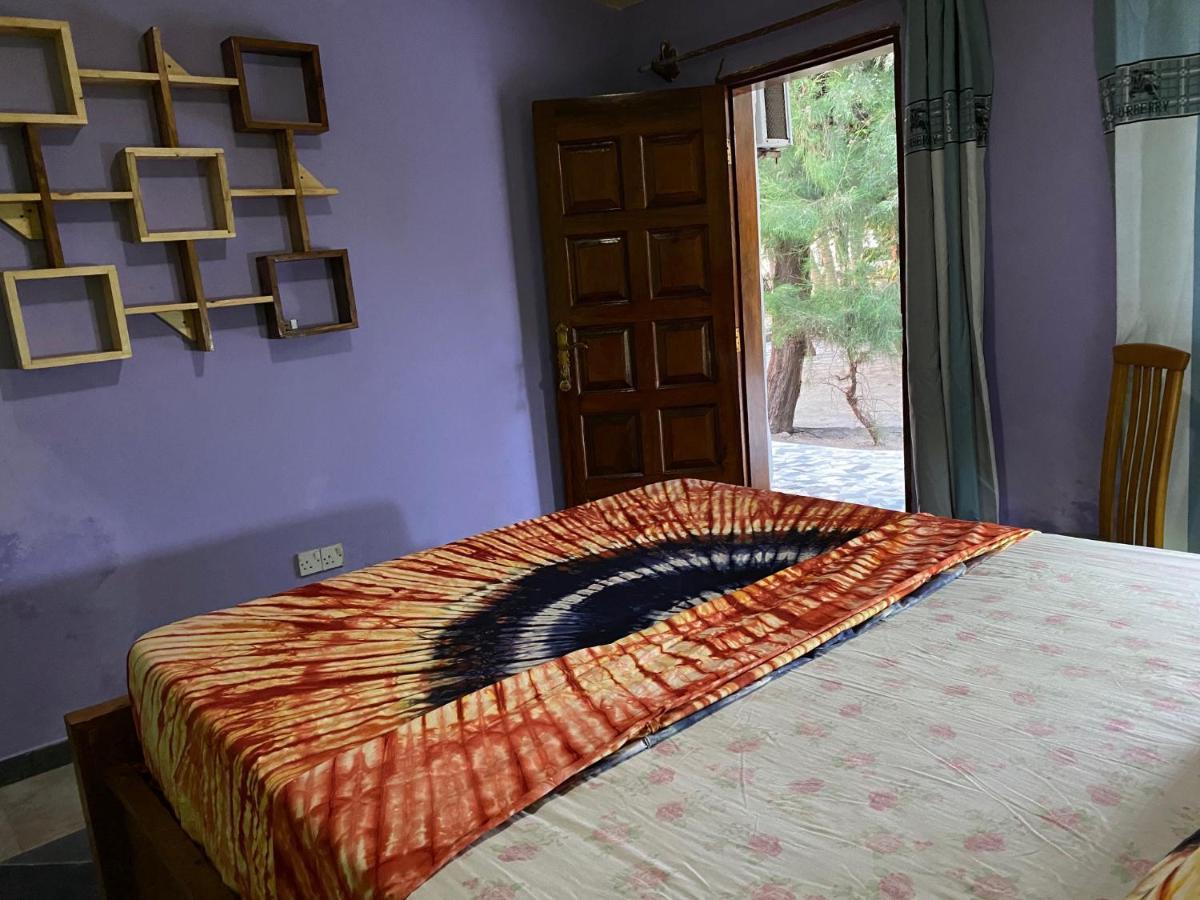 Jungle Beach Resort Sanyang Eksteriør bilde