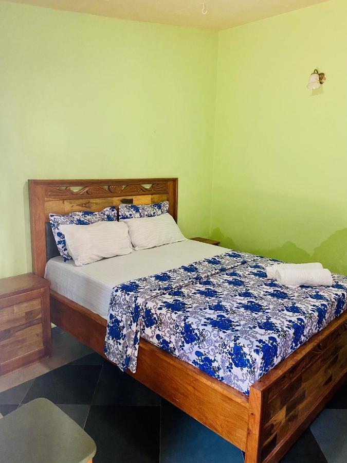 Jungle Beach Resort Sanyang Eksteriør bilde